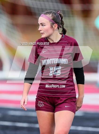 Thumbnail 2 in Seton Catholic @ Montesano (WIAA District 4 1A Championship) photogallery.