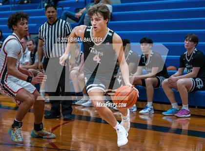 Thumbnail 2 in Hawaii Prep vs Gig Harbor (Punahou Invitational) photogallery.