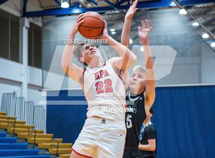 Thumbnail 3 in Hawaii Prep vs Gig Harbor (Punahou Invitational) photogallery.