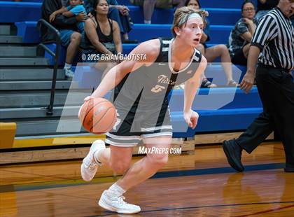 Thumbnail 2 in Hawaii Prep vs Gig Harbor (Punahou Invitational) photogallery.