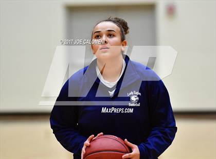 Thumbnail 2 in Akins vs Edinburg (NEISD Invitational) photogallery.