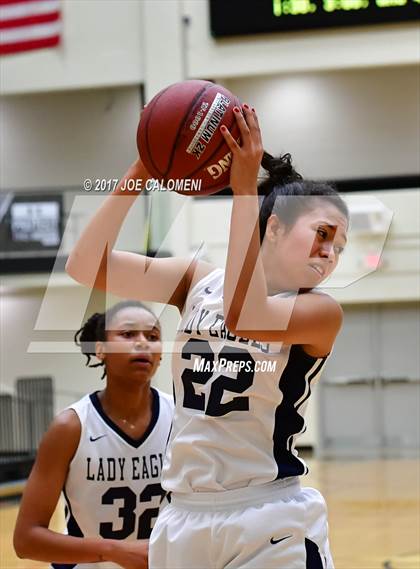 Thumbnail 2 in Akins vs Edinburg (NEISD Invitational) photogallery.