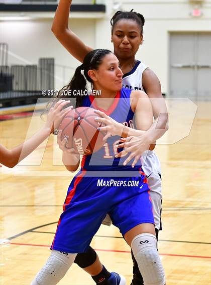 Thumbnail 1 in Akins vs Edinburg (NEISD Invitational) photogallery.