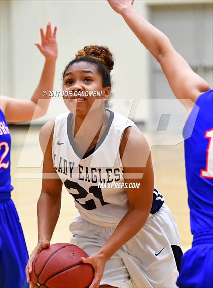 Thumbnail 2 in Akins vs Edinburg (NEISD Invitational) photogallery.