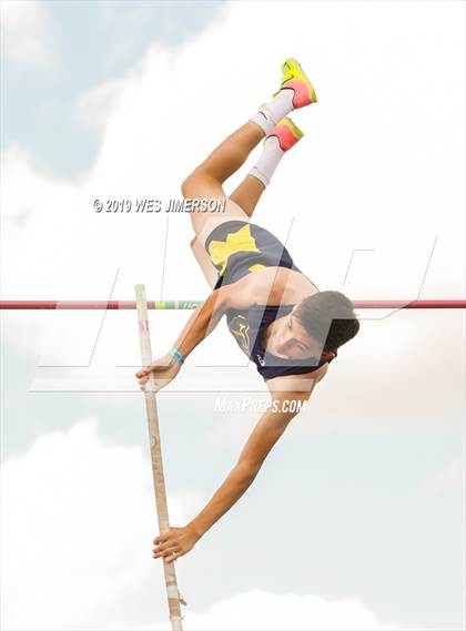 Thumbnail 3 in CIF Sac-Joaquin Section Masters (Pole Vault) photogallery.