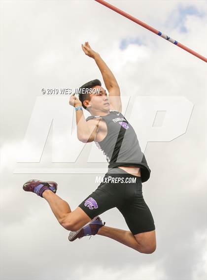 Thumbnail 1 in CIF Sac-Joaquin Section Masters (Pole Vault) photogallery.