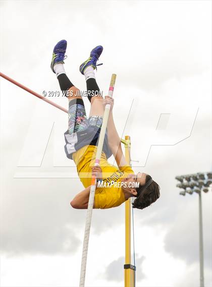 Thumbnail 3 in CIF Sac-Joaquin Section Masters (Pole Vault) photogallery.