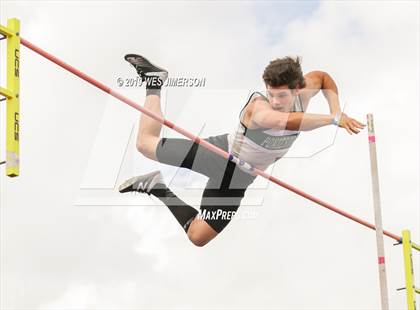 Thumbnail 2 in CIF Sac-Joaquin Section Masters (Pole Vault) photogallery.