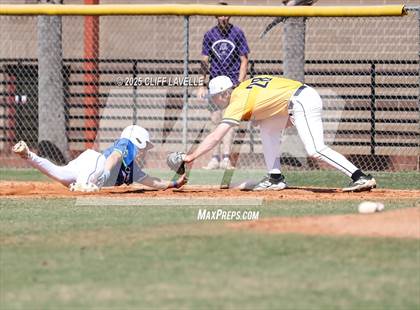 Thumbnail 3 in Carmel Christian vs South Lakes (H.I.T) photogallery.