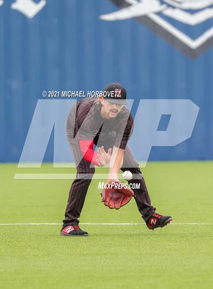 Thumbnail 2 in Rockwall-Heath vs. Sachse (UIL 6A Regional Quarterfinal) photogallery.
