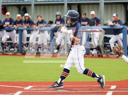 Thumbnail 2 in Rockwall-Heath vs. Sachse (UIL 6A Regional Quarterfinal) photogallery.