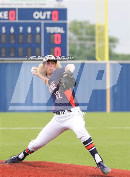 Thumbnail 3 in Rockwall-Heath vs. Sachse (UIL 6A Regional Quarterfinal) photogallery.