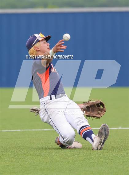 Thumbnail 2 in Rockwall-Heath vs. Sachse (UIL 6A Regional Quarterfinal) photogallery.