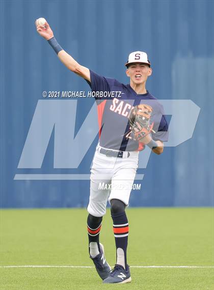 Thumbnail 3 in Rockwall-Heath vs. Sachse (UIL 6A Regional Quarterfinal) photogallery.