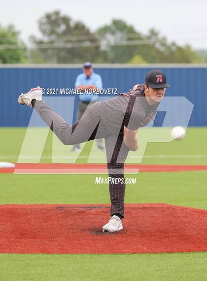 Thumbnail 3 in Rockwall-Heath vs. Sachse (UIL 6A Regional Quarterfinal) photogallery.