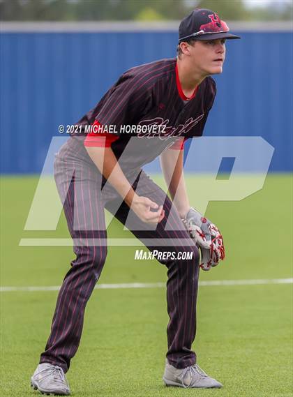 Thumbnail 3 in Rockwall-Heath vs. Sachse (UIL 6A Regional Quarterfinal) photogallery.