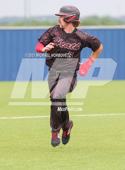 Thumbnail 3 in Rockwall-Heath vs. Sachse (UIL 6A Regional Quarterfinal) photogallery.