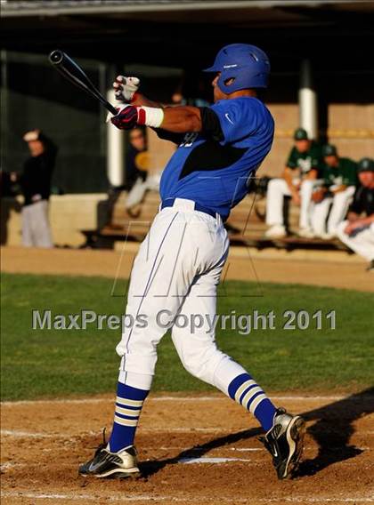 Thumbnail 3 in Bonita vs. Bishop Amat photogallery.