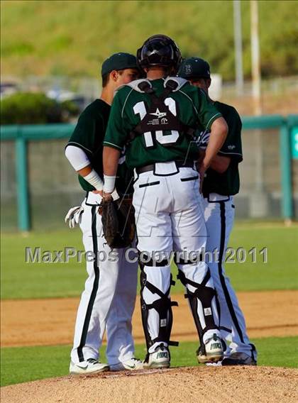 Thumbnail 2 in Bonita vs. Bishop Amat photogallery.