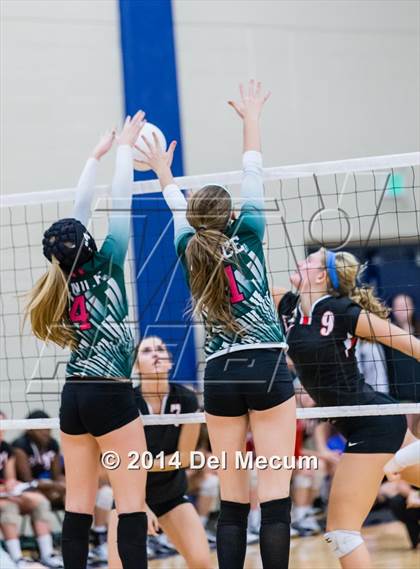 Thumbnail 2 in Venice vs. Leon (Berkeley Premier) photogallery.