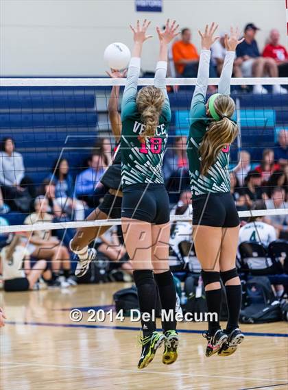 Thumbnail 3 in Venice vs. Leon (Berkeley Premier) photogallery.