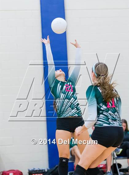 Thumbnail 1 in Venice vs. Leon (Berkeley Premier) photogallery.