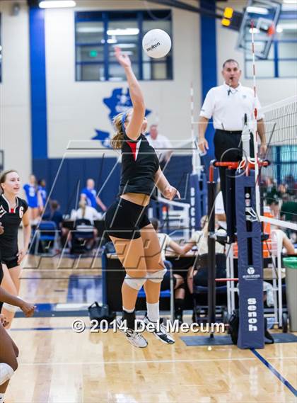 Thumbnail 3 in Venice vs. Leon (Berkeley Premier) photogallery.