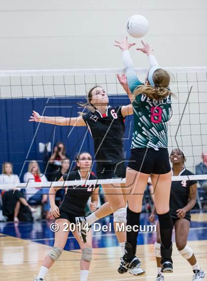 Thumbnail 2 in Venice vs. Leon (Berkeley Premier) photogallery.