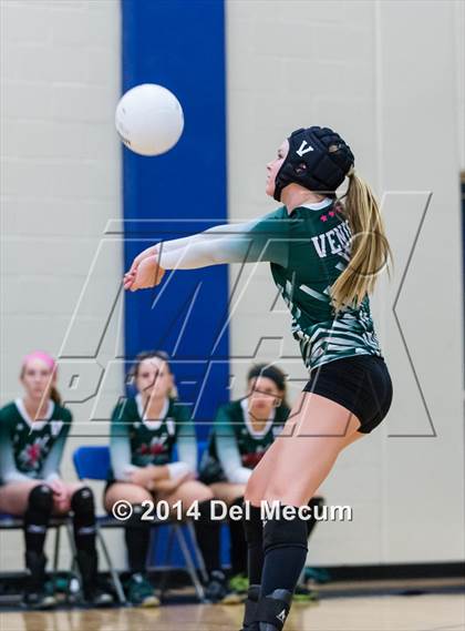 Thumbnail 2 in Venice vs. Leon (Berkeley Premier) photogallery.