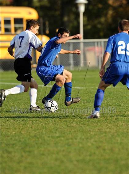 Thumbnail 3 in Islip vs Hauppauge photogallery.