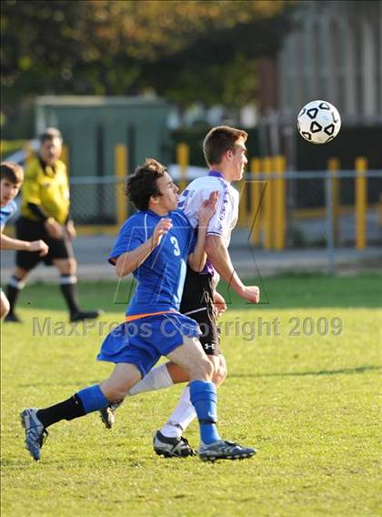 Thumbnail 3 in Islip vs Hauppauge photogallery.