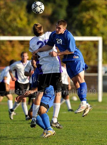 Thumbnail 2 in Islip vs Hauppauge photogallery.