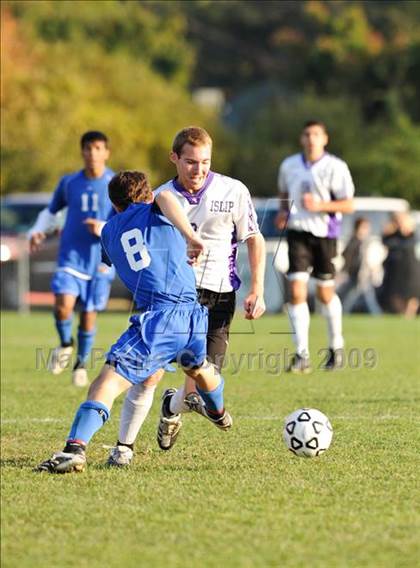 Thumbnail 2 in Islip vs Hauppauge photogallery.