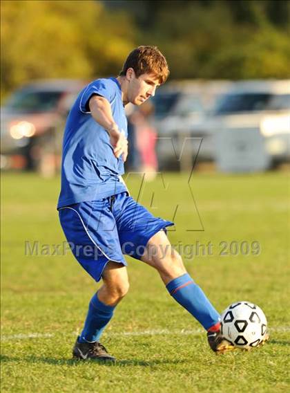 Thumbnail 3 in Islip vs Hauppauge photogallery.