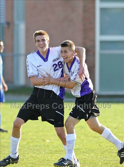 Thumbnail 2 in Islip vs Hauppauge photogallery.
