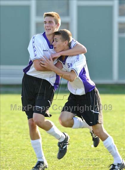 Thumbnail 3 in Islip vs Hauppauge photogallery.