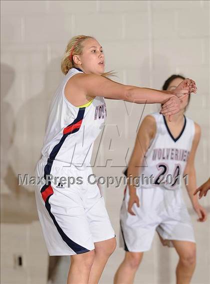 Thumbnail 3 in Overland vs. Chaparral (5A Round 1 Playoff) photogallery.