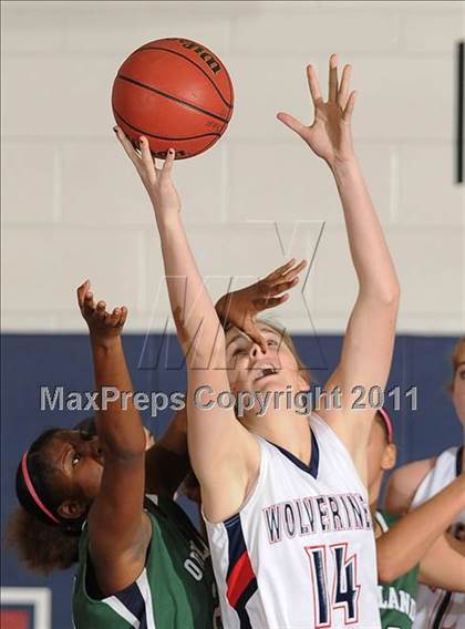 Thumbnail 2 in Overland vs. Chaparral (5A Round 1 Playoff) photogallery.