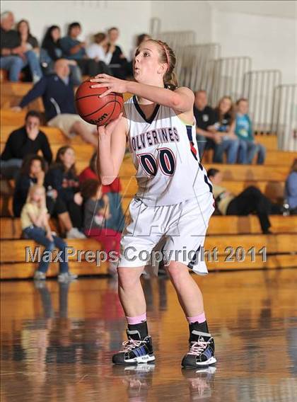 Thumbnail 3 in Overland vs. Chaparral (5A Round 1 Playoff) photogallery.