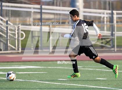 Thumbnail 3 in El Camino @ Monterey Trail photogallery.