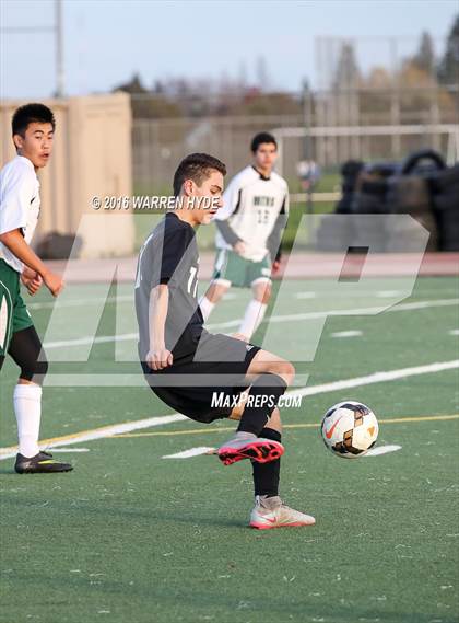 Thumbnail 3 in El Camino @ Monterey Trail photogallery.