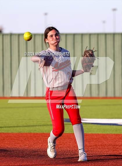 Thumbnail 3 in Marcus vs. Allen (Allen Tournament) photogallery.
