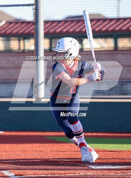 Thumbnail 3 in Marcus vs. Allen (Allen Tournament) photogallery.