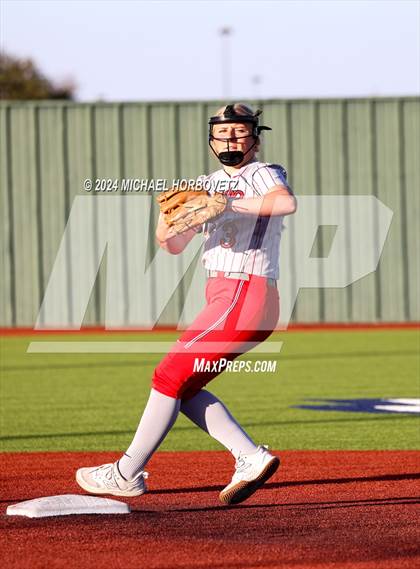 Thumbnail 1 in Marcus vs. Allen (Allen Tournament) photogallery.