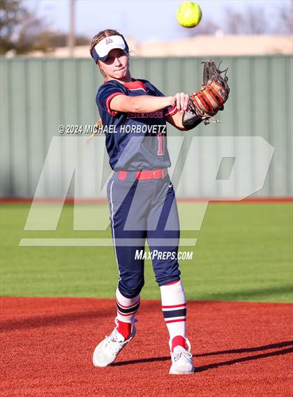 Thumbnail 1 in Marcus vs. Allen (Allen Tournament) photogallery.