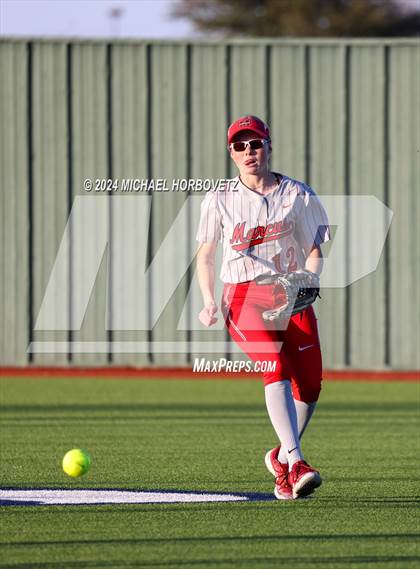 Thumbnail 1 in Marcus vs. Allen (Allen Tournament) photogallery.