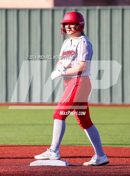 Thumbnail 1 in Marcus vs. Allen (Allen Tournament) photogallery.