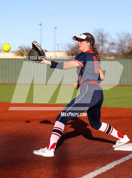 Thumbnail 1 in Marcus vs. Allen (Allen Tournament) photogallery.