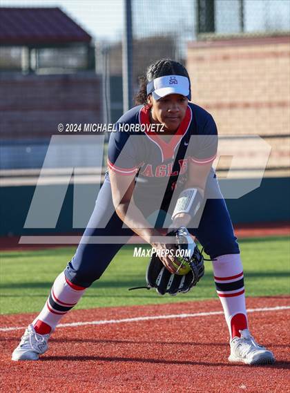 Thumbnail 2 in Marcus vs. Allen (Allen Tournament) photogallery.