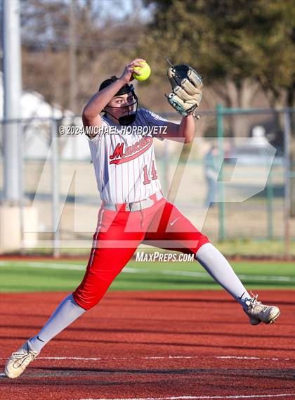Thumbnail 3 in Marcus vs. Allen (Allen Tournament) photogallery.